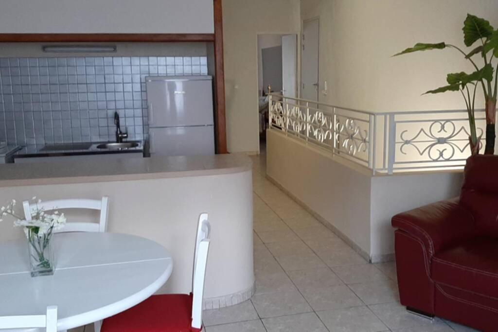 Maison De Village 60M2 Pratique Et Confortable La Palme Bagian luar foto
