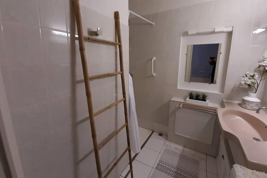 Maison De Village 60M2 Pratique Et Confortable La Palme Bagian luar foto